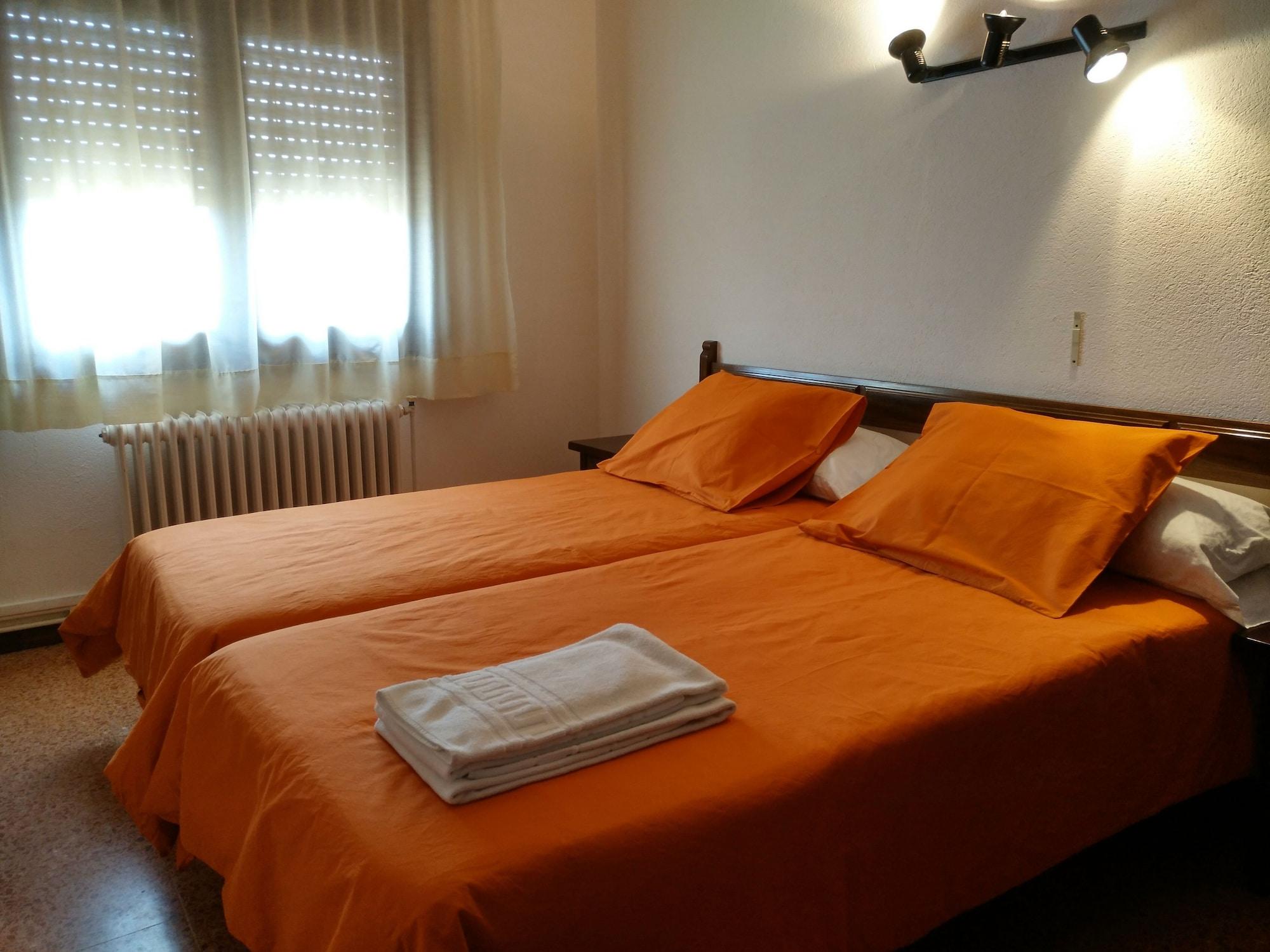 Hostal L'Esplai Viladamat Buitenkant foto