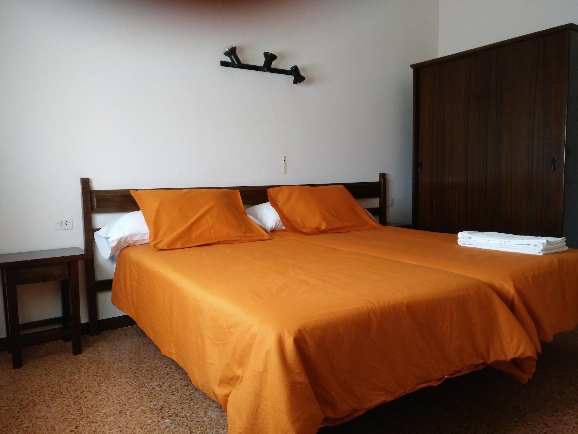 Hostal L'Esplai Viladamat Buitenkant foto