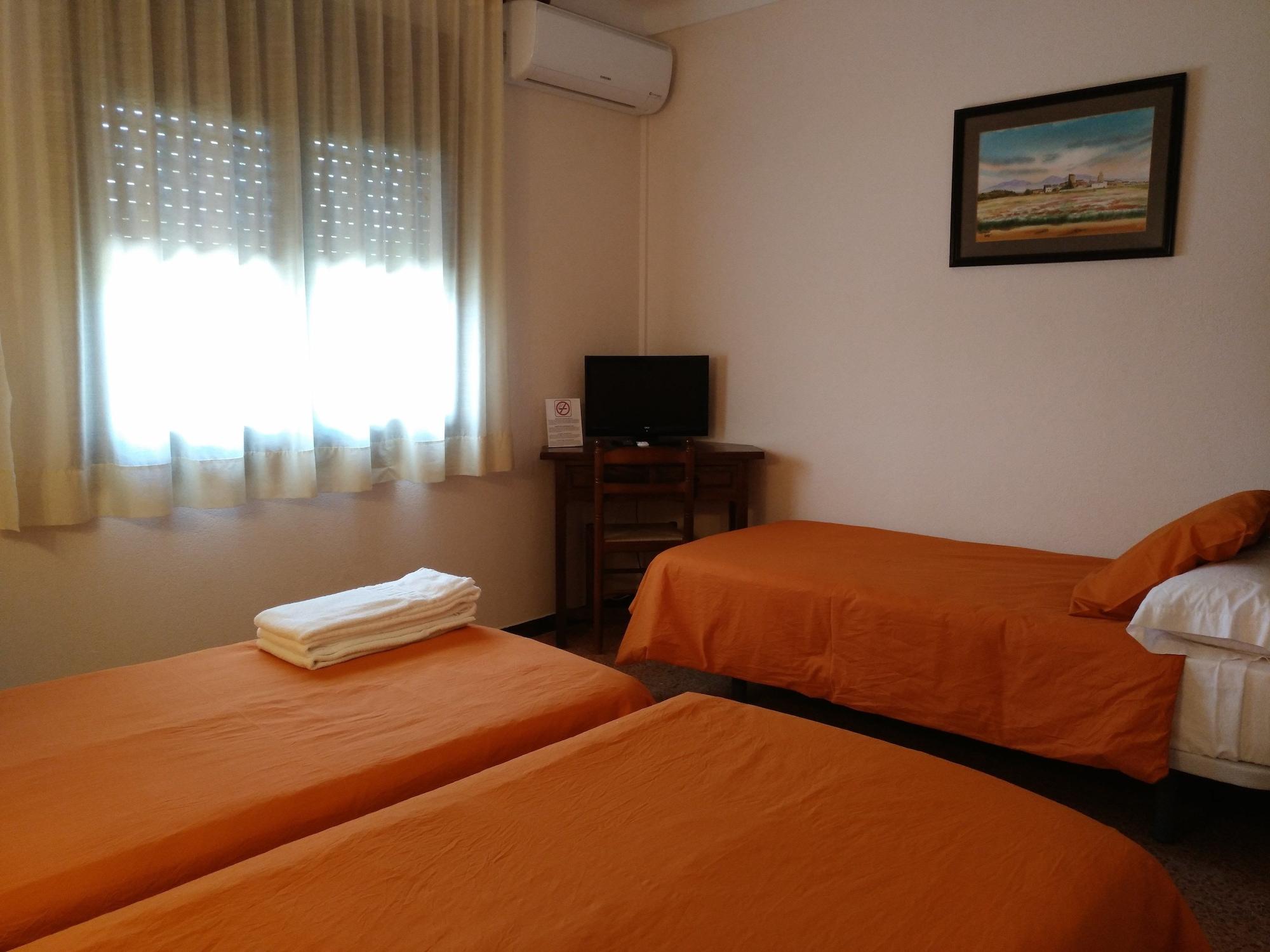Hostal L'Esplai Viladamat Buitenkant foto