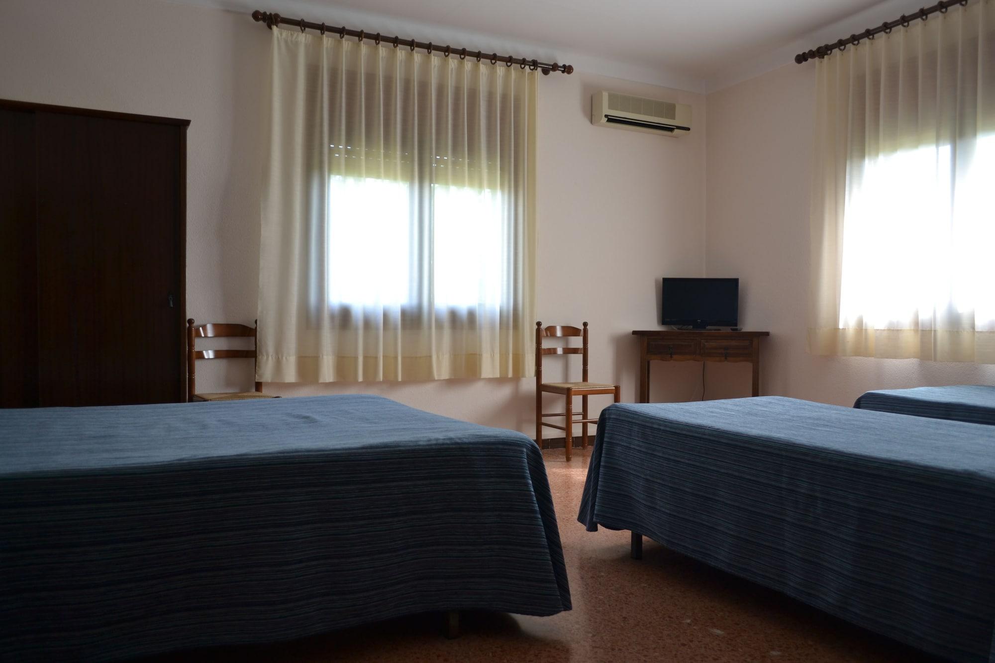 Hostal L'Esplai Viladamat Buitenkant foto