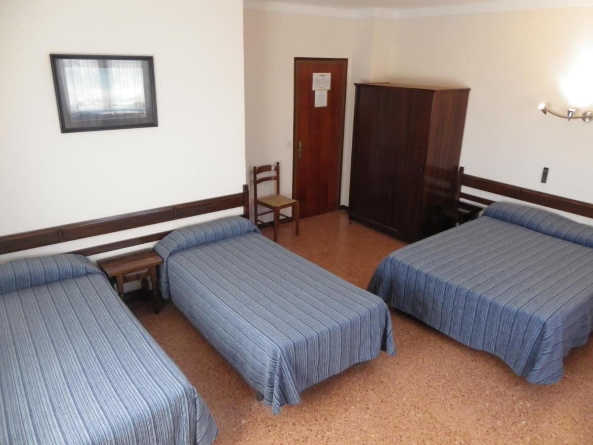 Hostal L'Esplai Viladamat Kamer foto