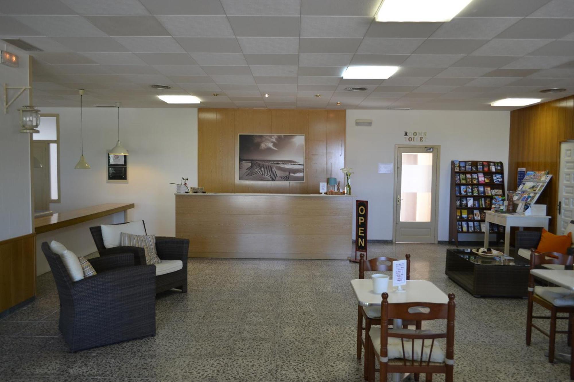 Hostal L'Esplai Viladamat Buitenkant foto