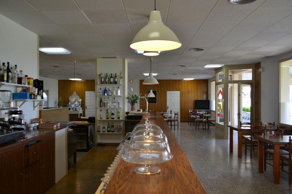 Hostal L'Esplai Viladamat Buitenkant foto