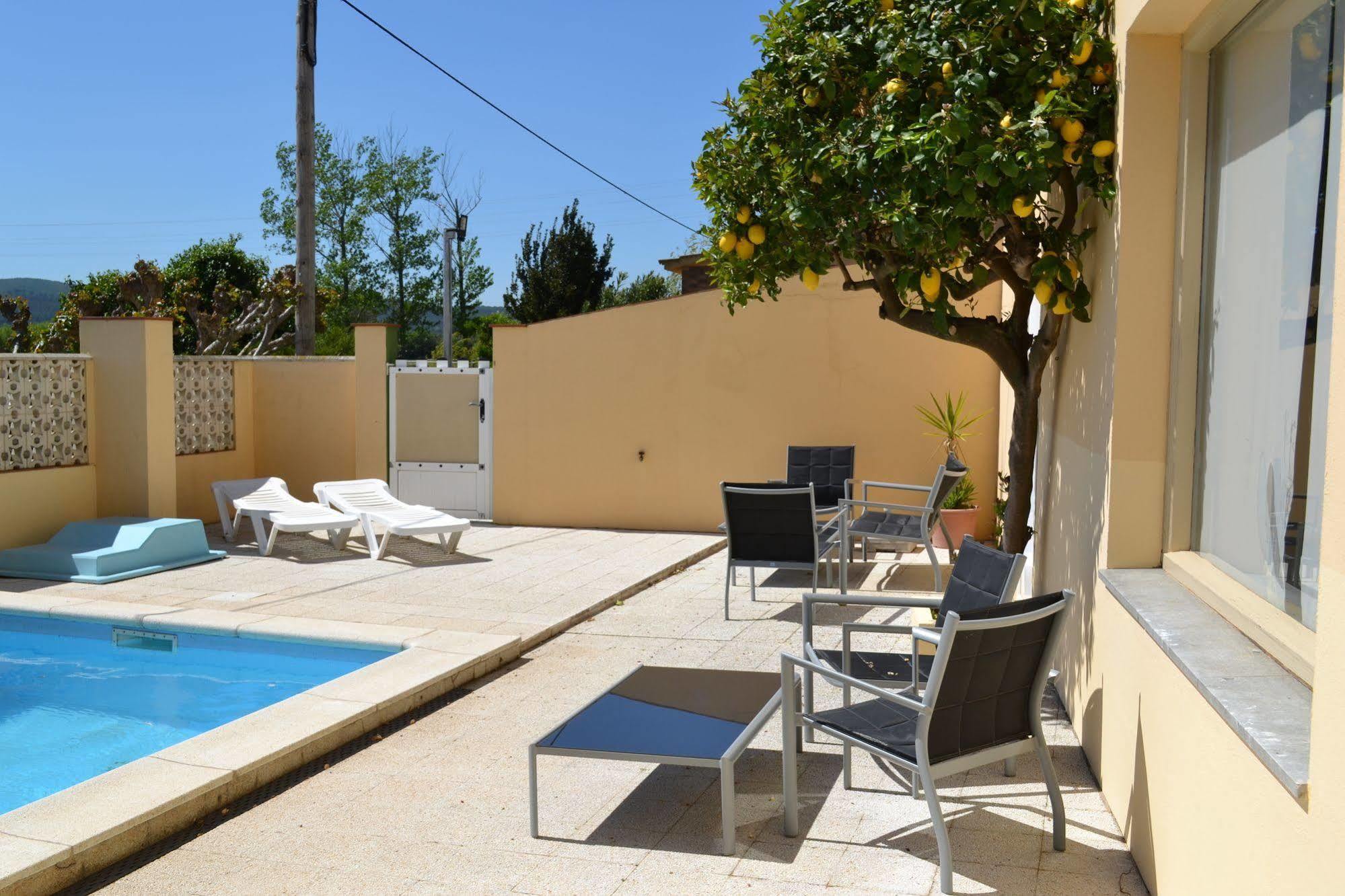 Hostal L'Esplai Viladamat Buitenkant foto