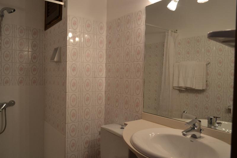 Hostal L'Esplai Viladamat Buitenkant foto